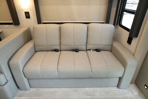 2026 Renegade Rv Valencia 39BB