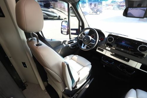 2025 Airstream Atlas MURPHY SUITE