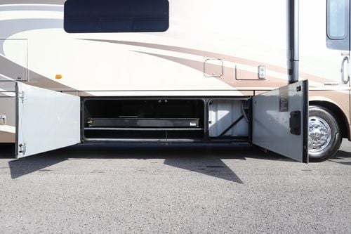 2016 Winnebago Journey 40R