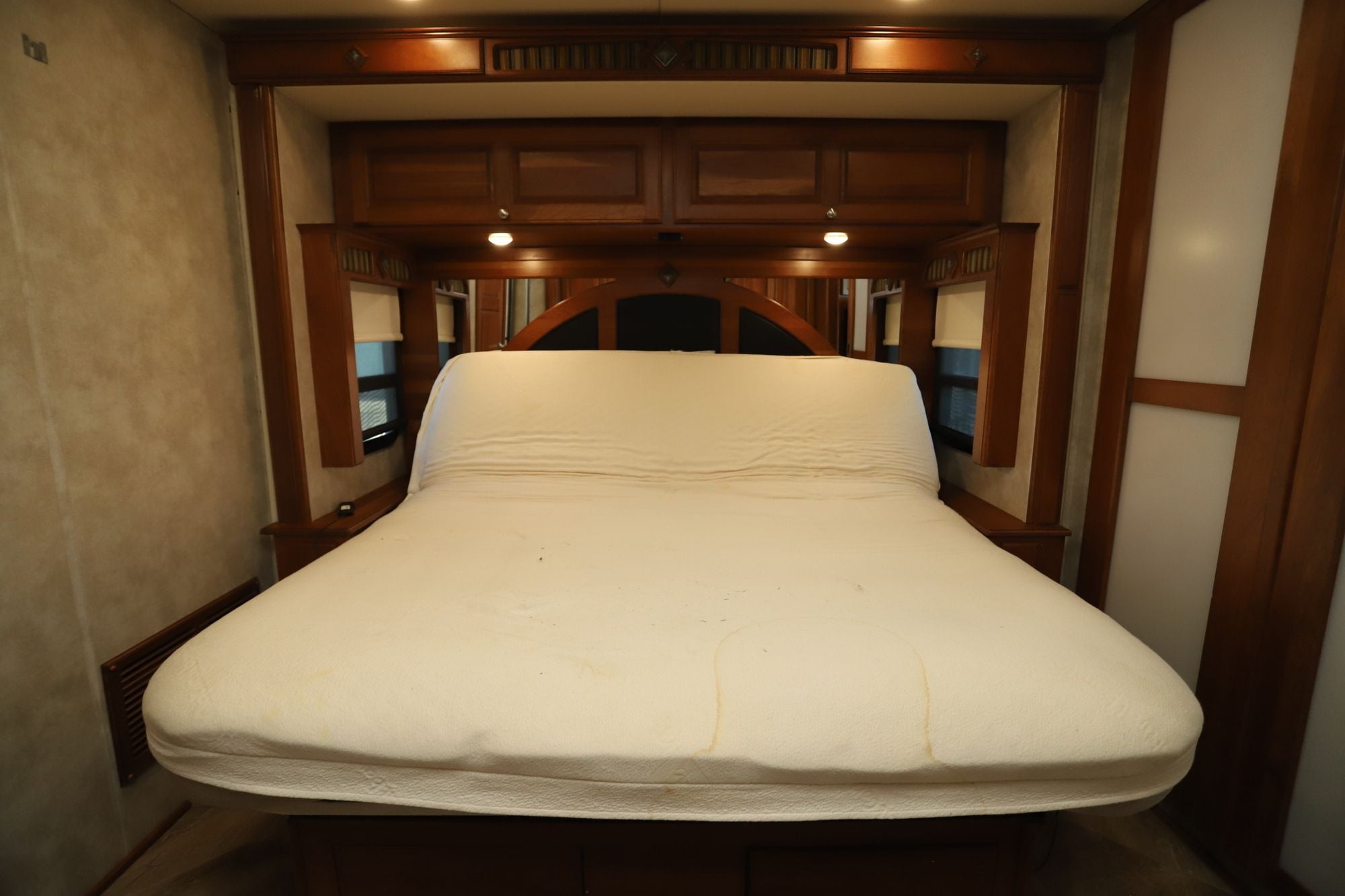 Used 2016 Winnebago Journey 40R Class A  For Sale