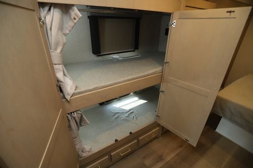 2026 Renegade Rv Valencia 39BB