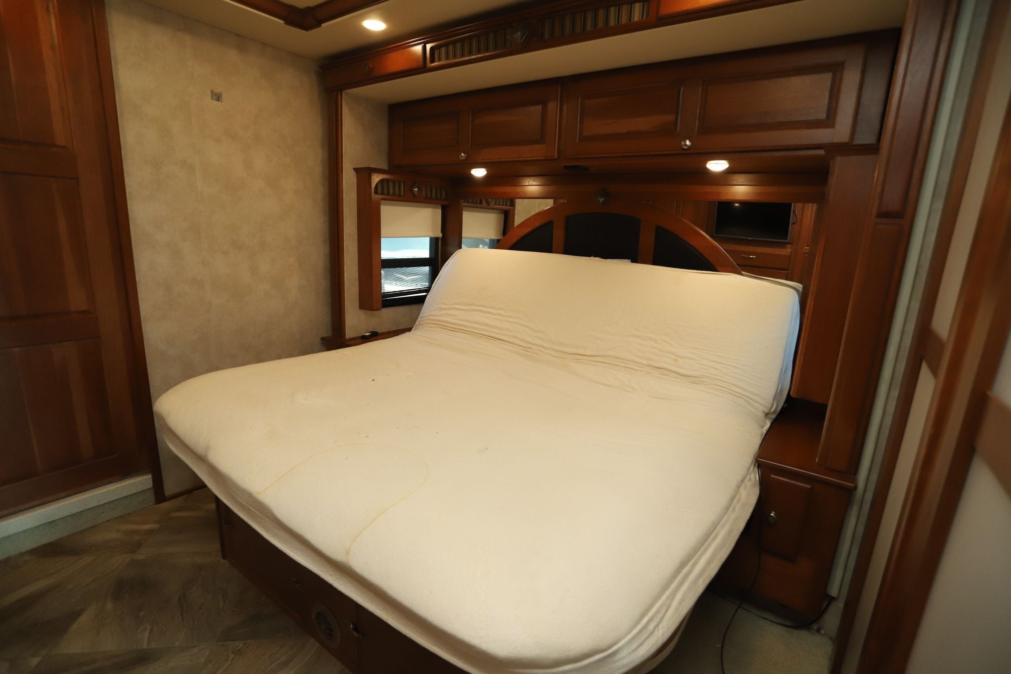 Used 2016 Winnebago Journey 40R Class A  For Sale
