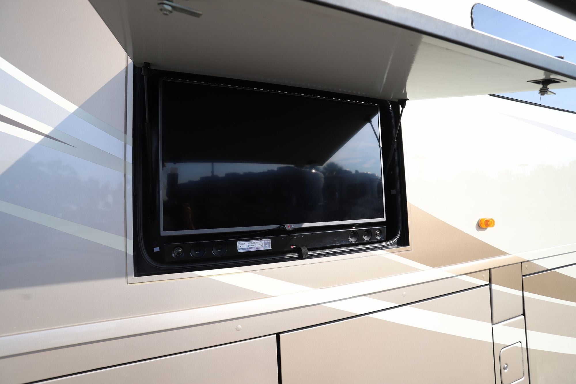 Used 2016 Winnebago Journey 40R Class A  For Sale