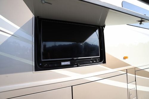 2016 Winnebago Journey 40R