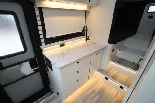 2026 Pleasure-Way Plateau XLTW