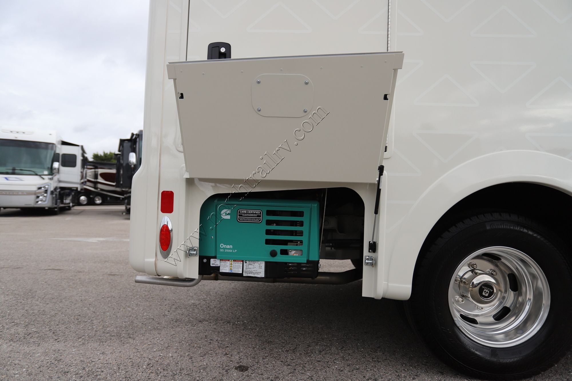 New 2026 Pleasure-Way Plateau XLTW Class B  For Sale