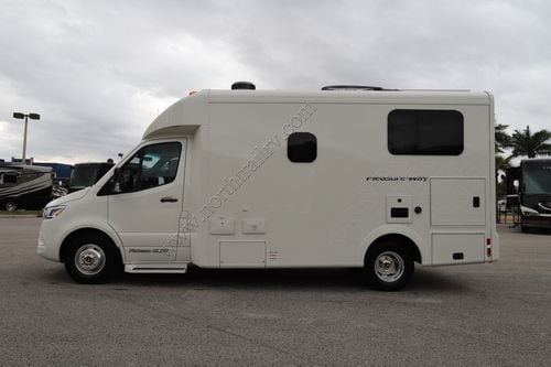 2026 Pleasure-Way Plateau XLTW