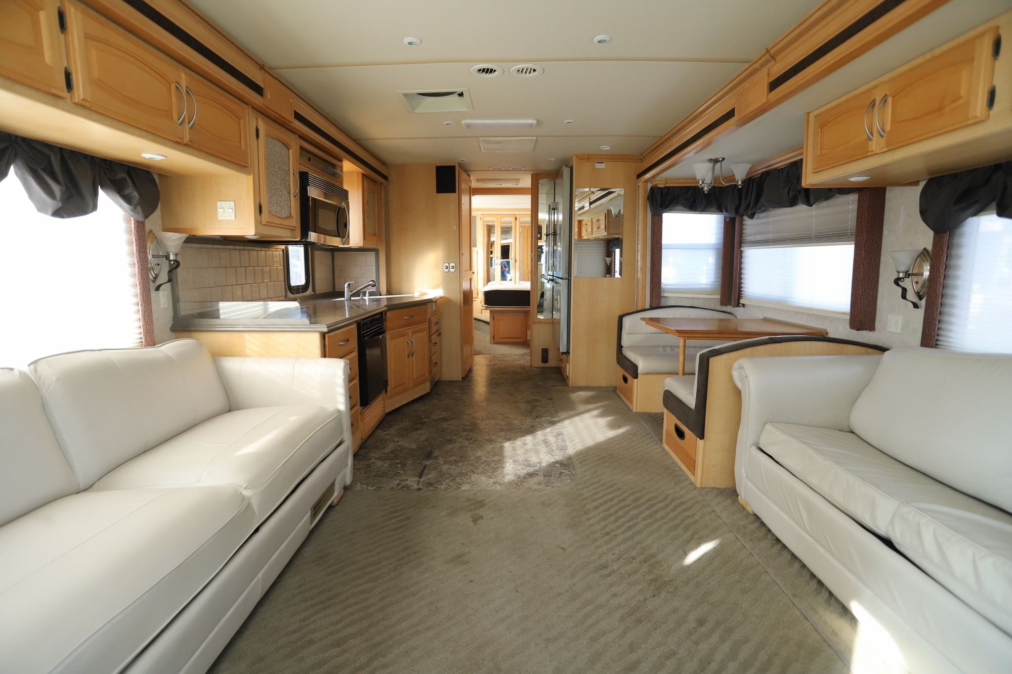 Used 2005 Fleetwood Excursion 39S Class A  For Sale