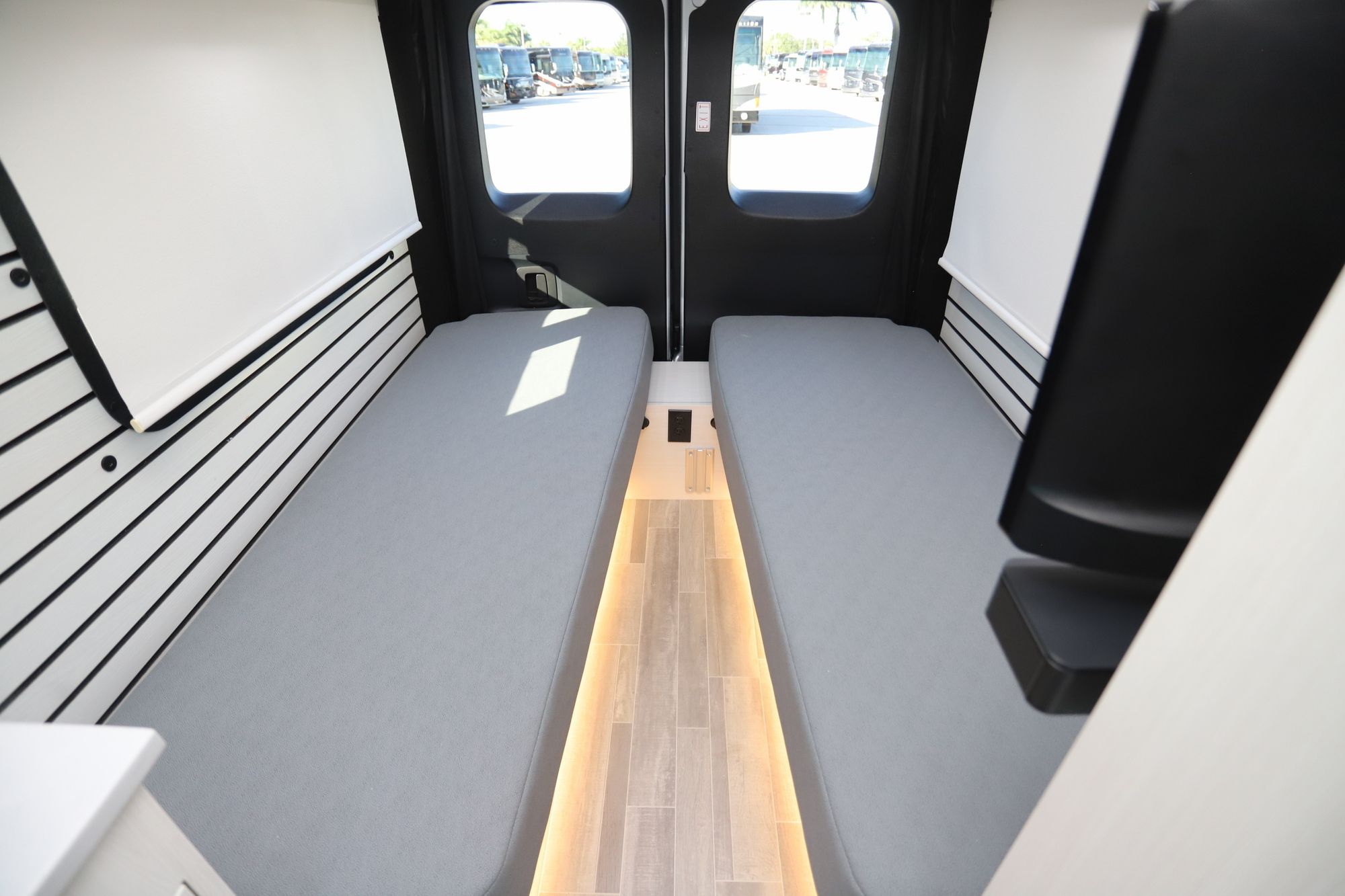 Used 2025 Pleasure-Way Plateau TW Class B  For Sale