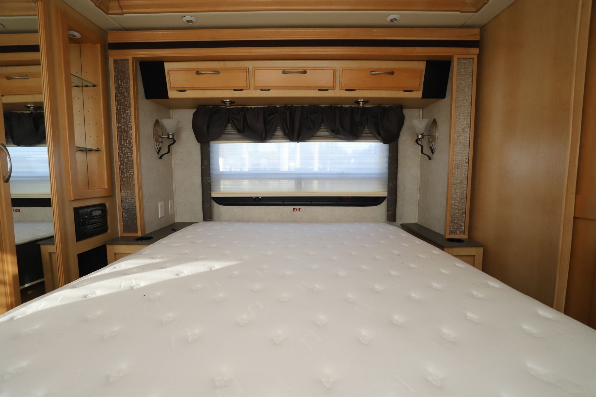 Used 2005 Fleetwood Excursion 39S Class A  For Sale