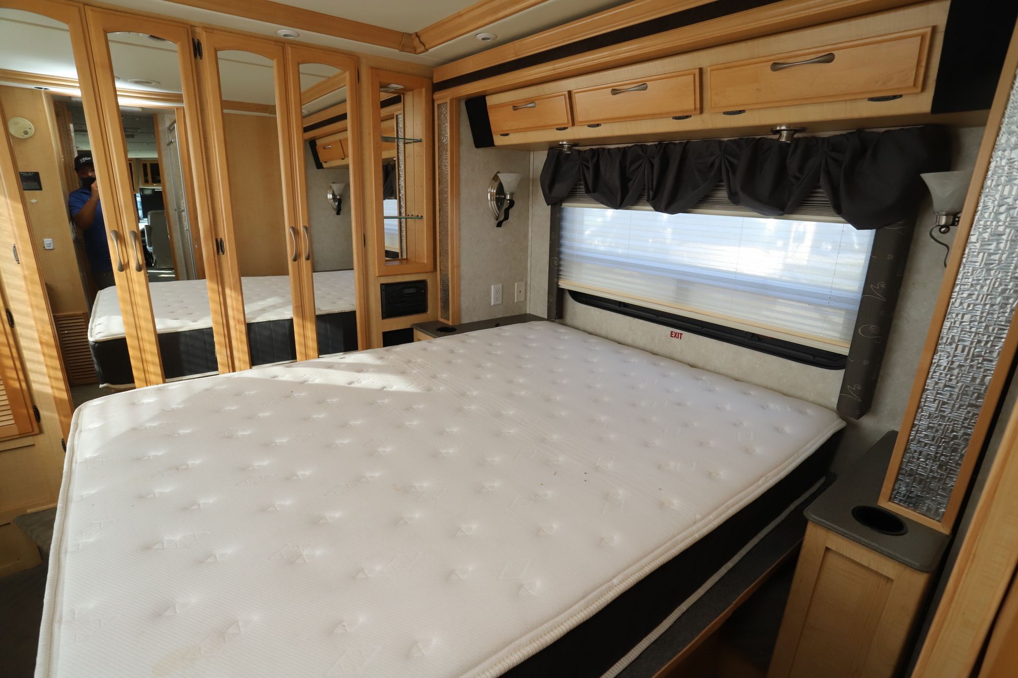 Used 2005 Fleetwood Excursion 39S Class A  For Sale