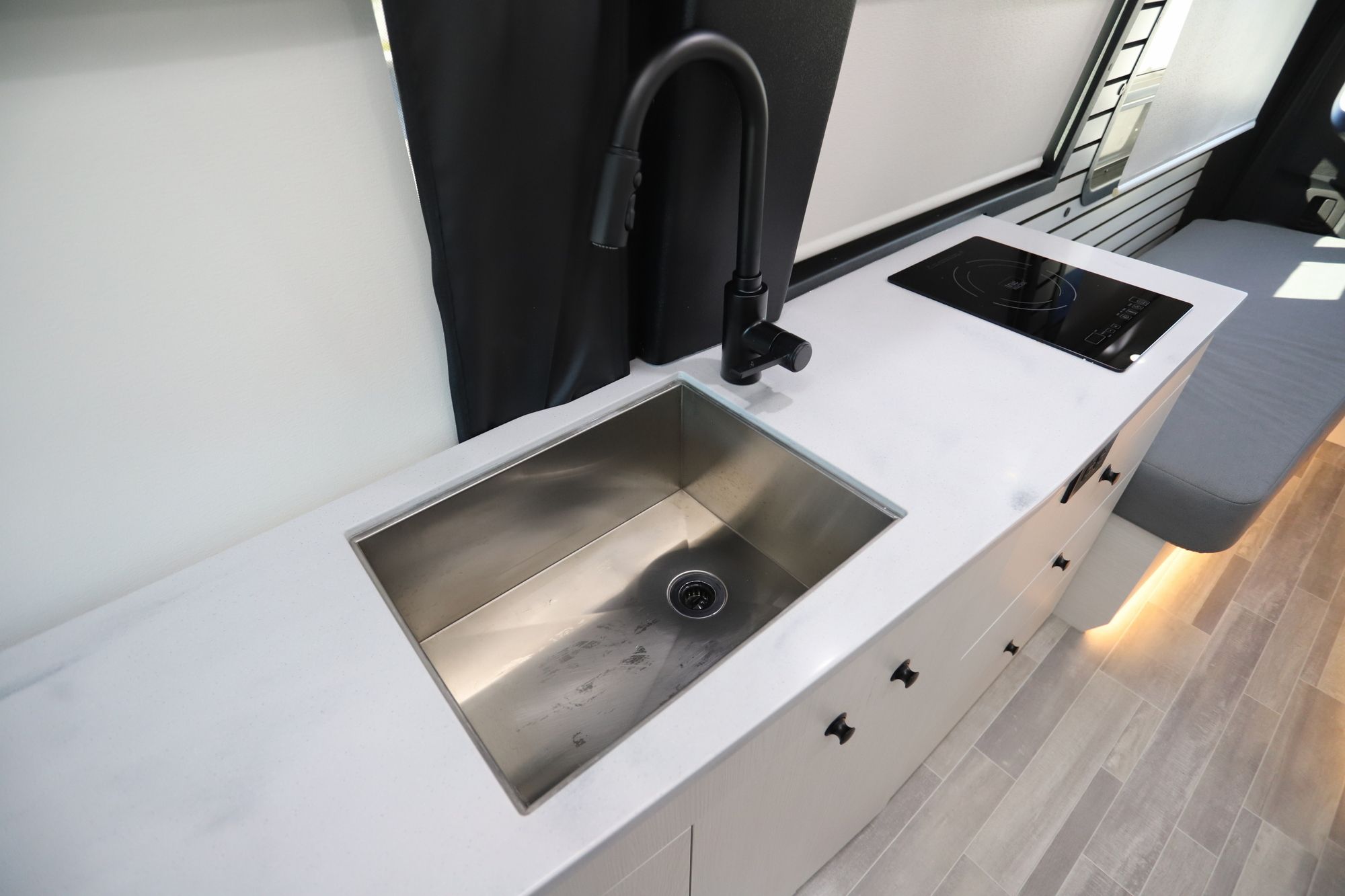 Used 2025 Pleasure-Way Plateau TW Class B  For Sale