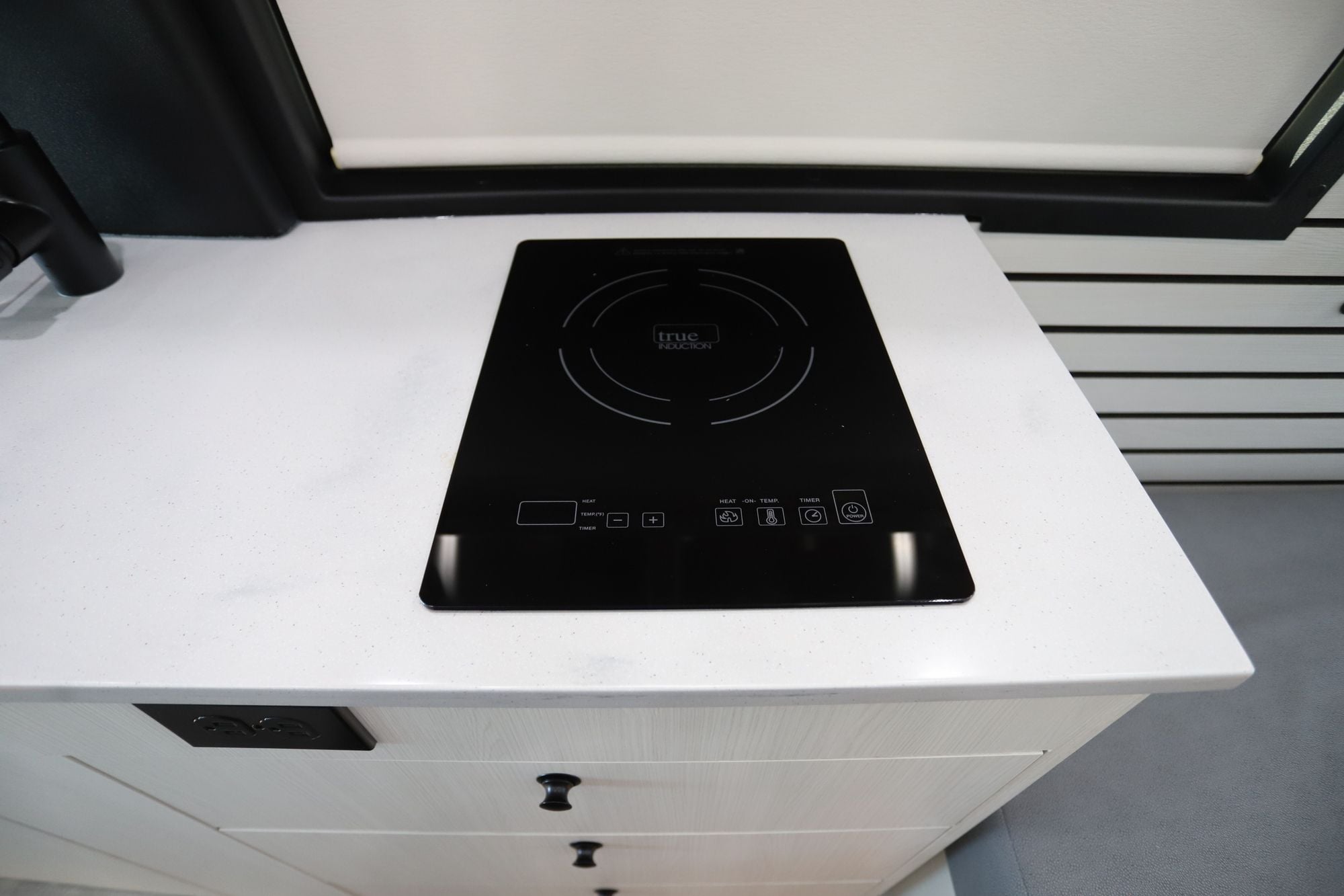 Used 2025 Pleasure-Way Plateau TW Class B  For Sale