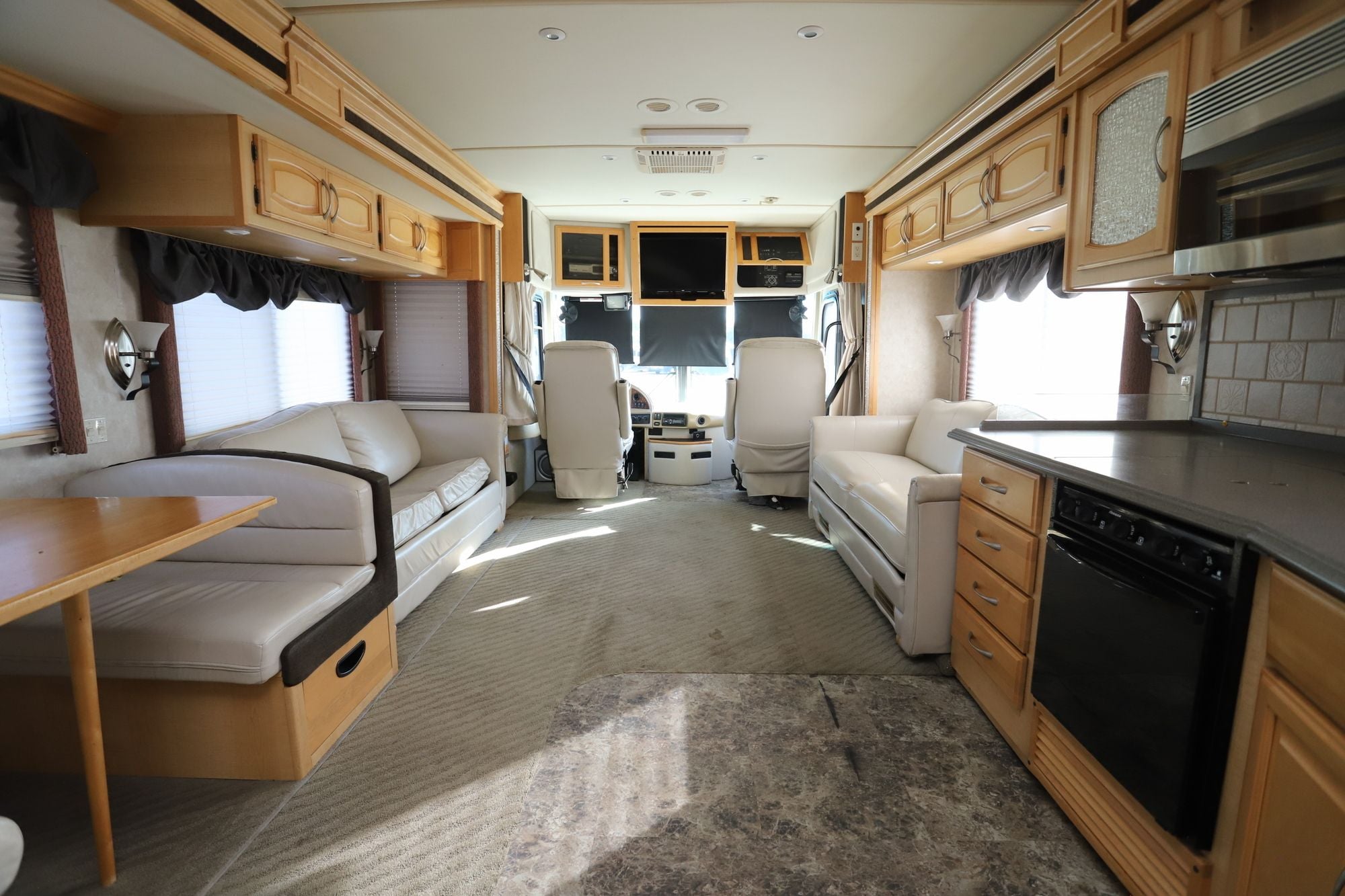 Used 2005 Fleetwood Excursion 39S Class A  For Sale
