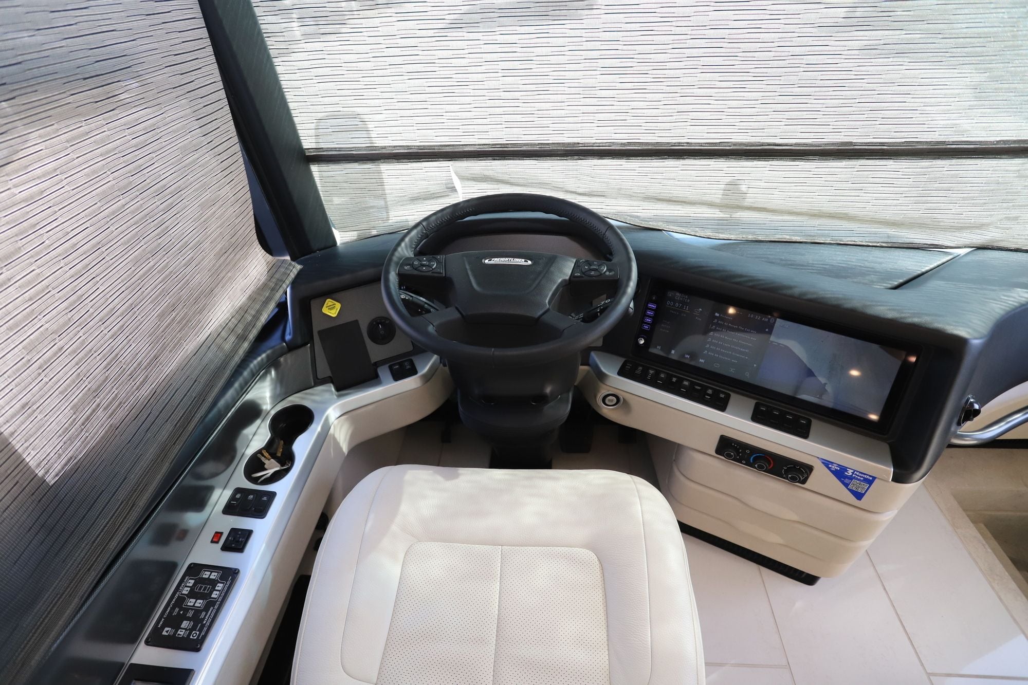 Used 2025 Newmar London Aire 4595 Class A  For Sale