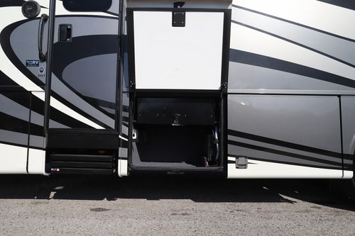 2021 Newmar Canyon Star 3927