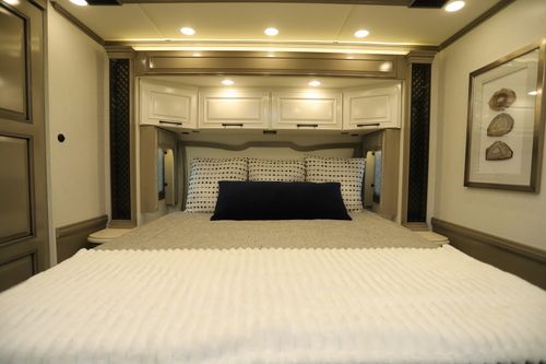 2025 Newmar London Aire 4595