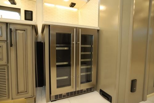 2025 Newmar London Aire 4595