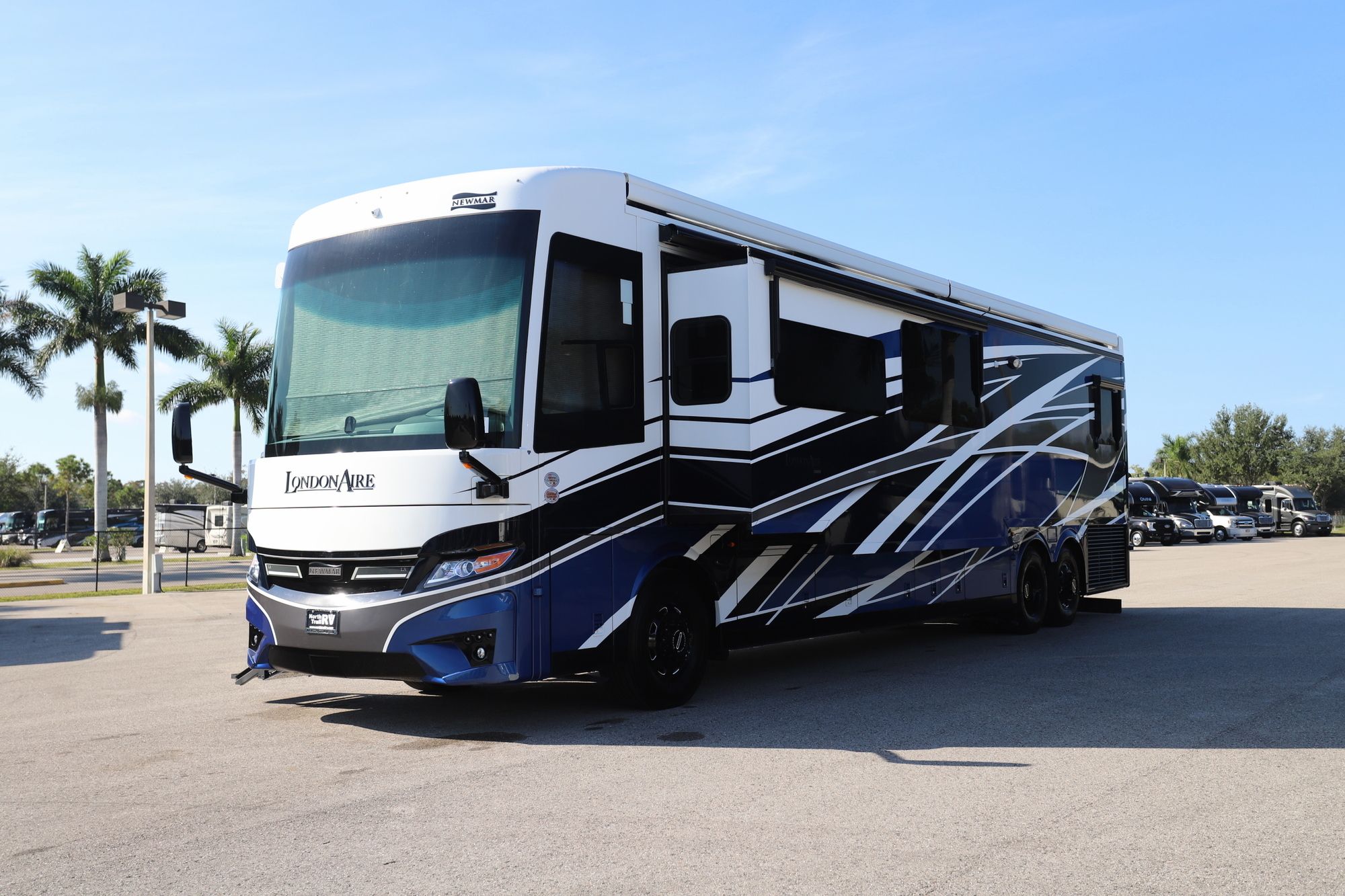 Used 2025 Newmar London Aire 4595 Class A  For Sale