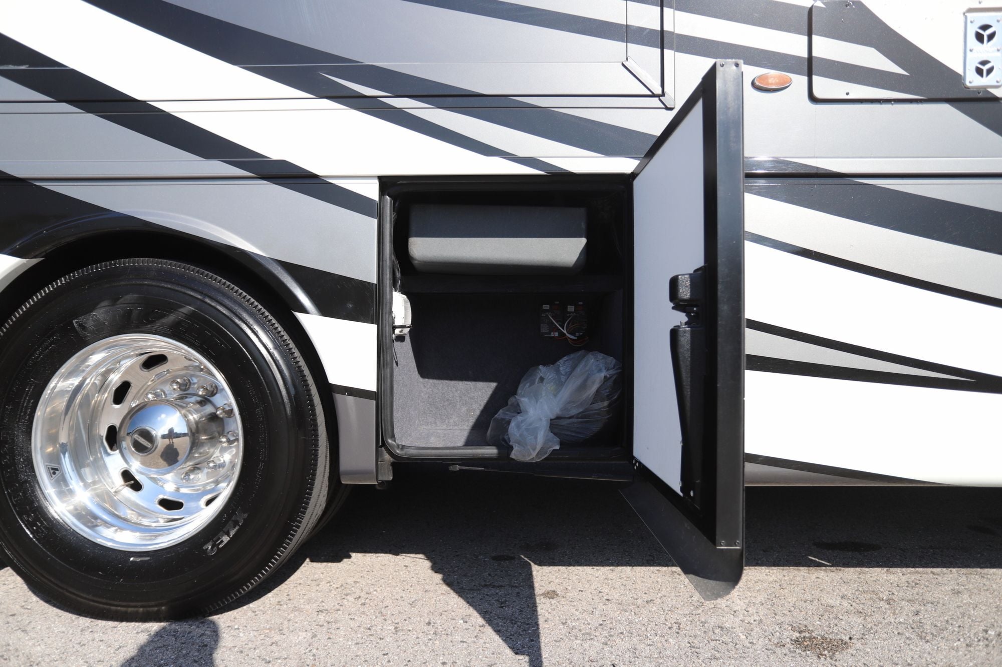 Used 2021 Newmar Canyon Star 3927 Class A  For Sale