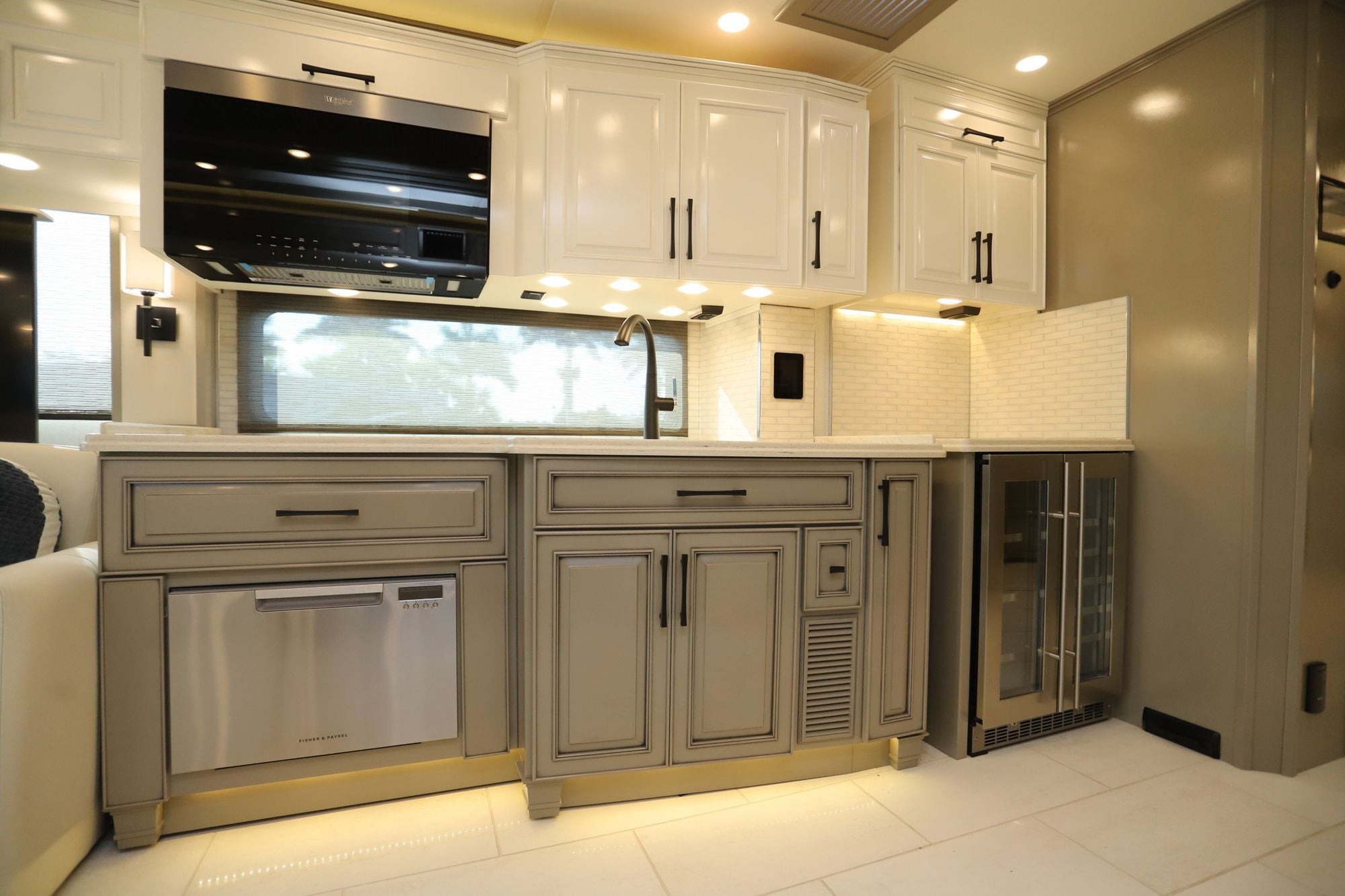 Used 2025 Newmar London Aire 4595 Class A  For Sale