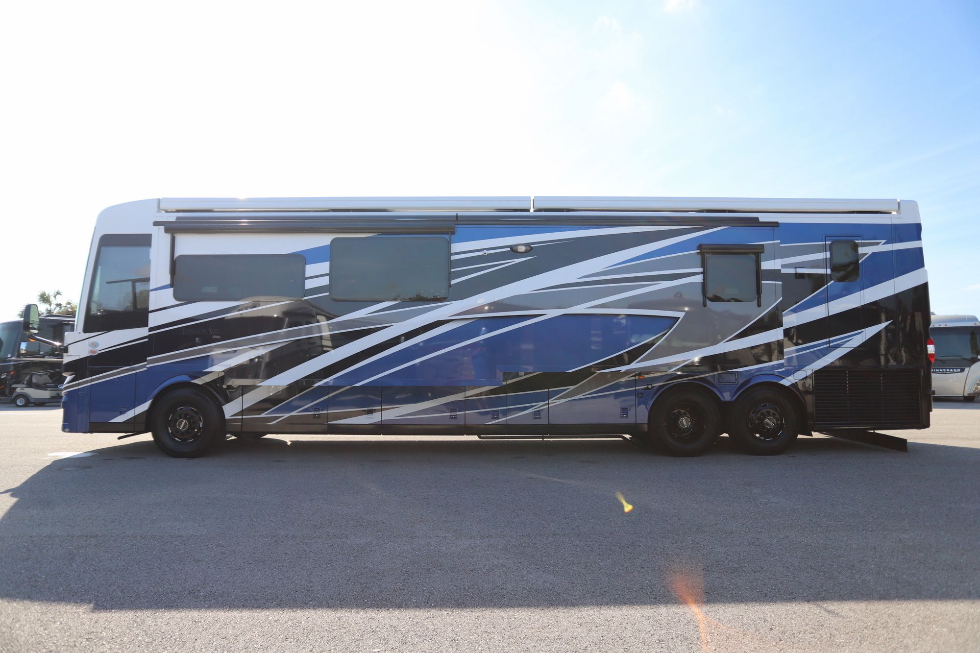 Used 2025 Newmar London Aire 4595 Class A  For Sale