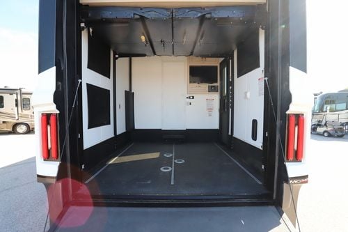 2021 Newmar Canyon Star 3927