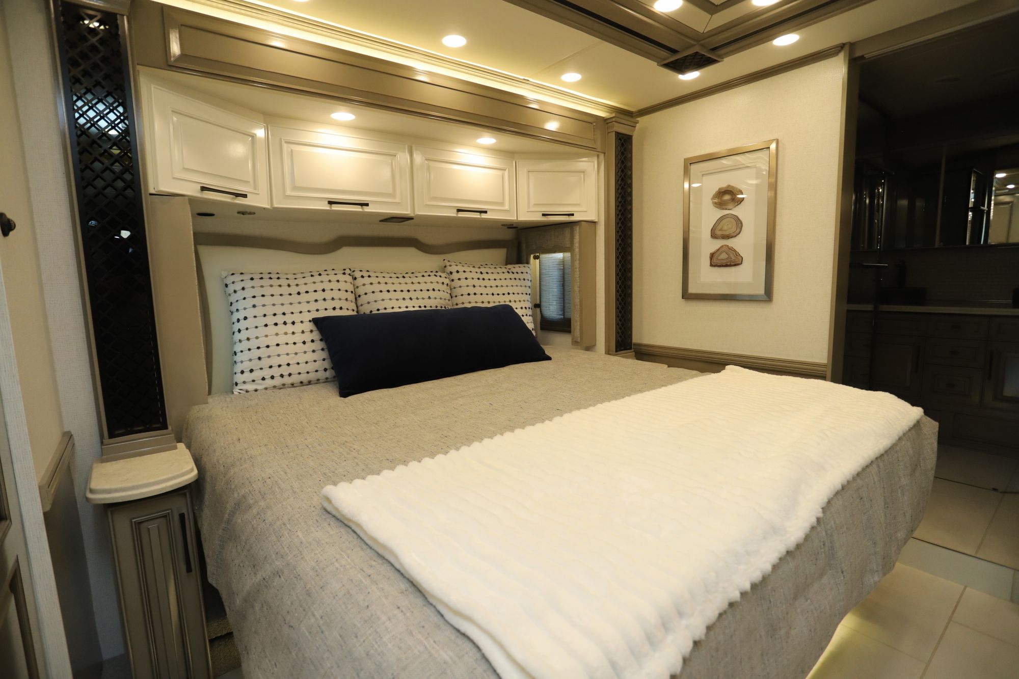 Used 2025 Newmar London Aire 4595 Class A  For Sale