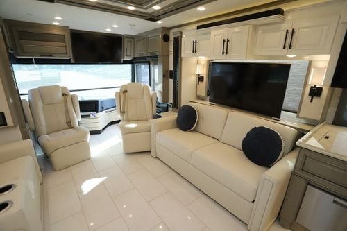 2025 Newmar London Aire 4595