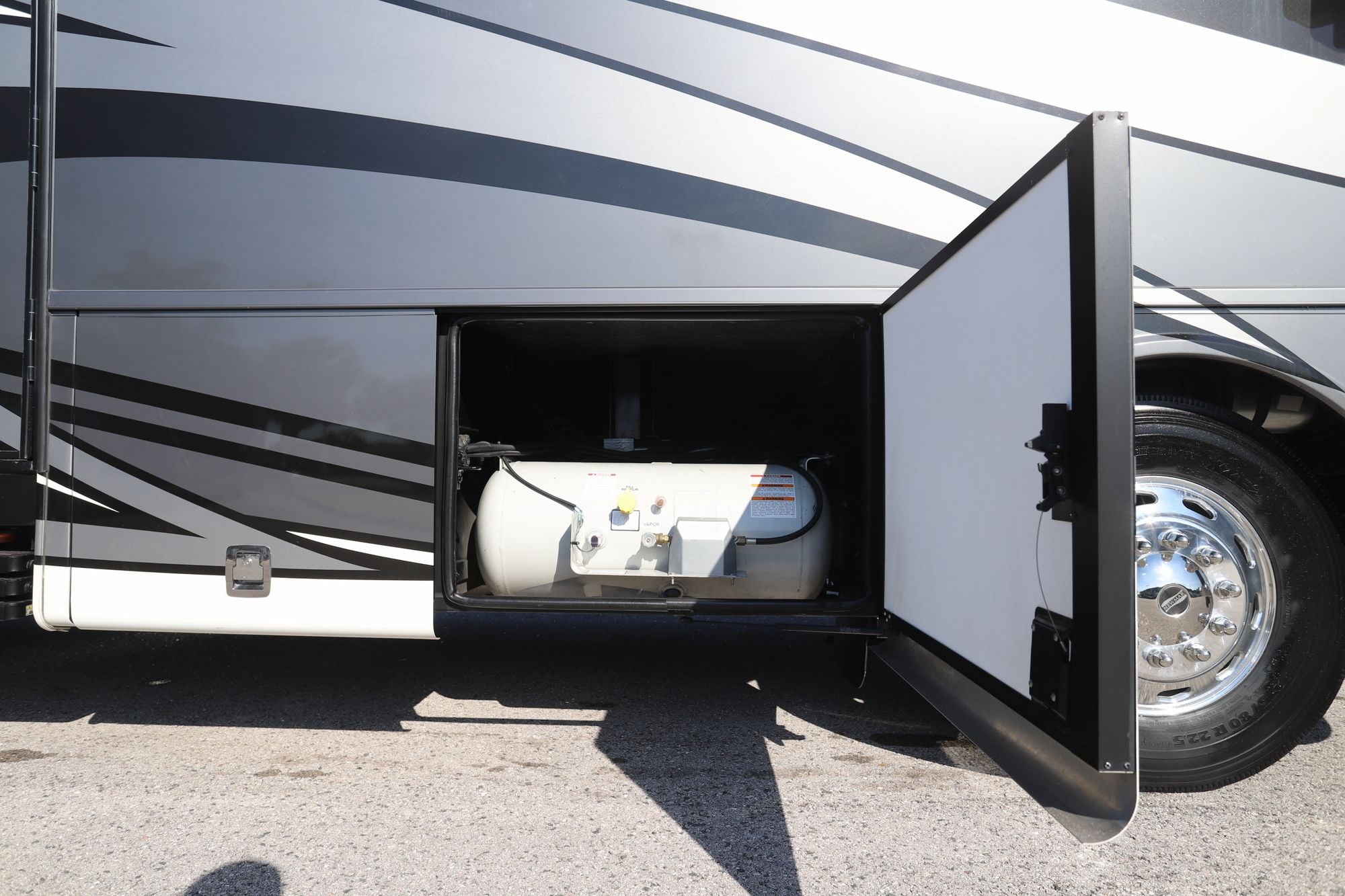 Used 2021 Newmar Canyon Star 3927 Class A  For Sale