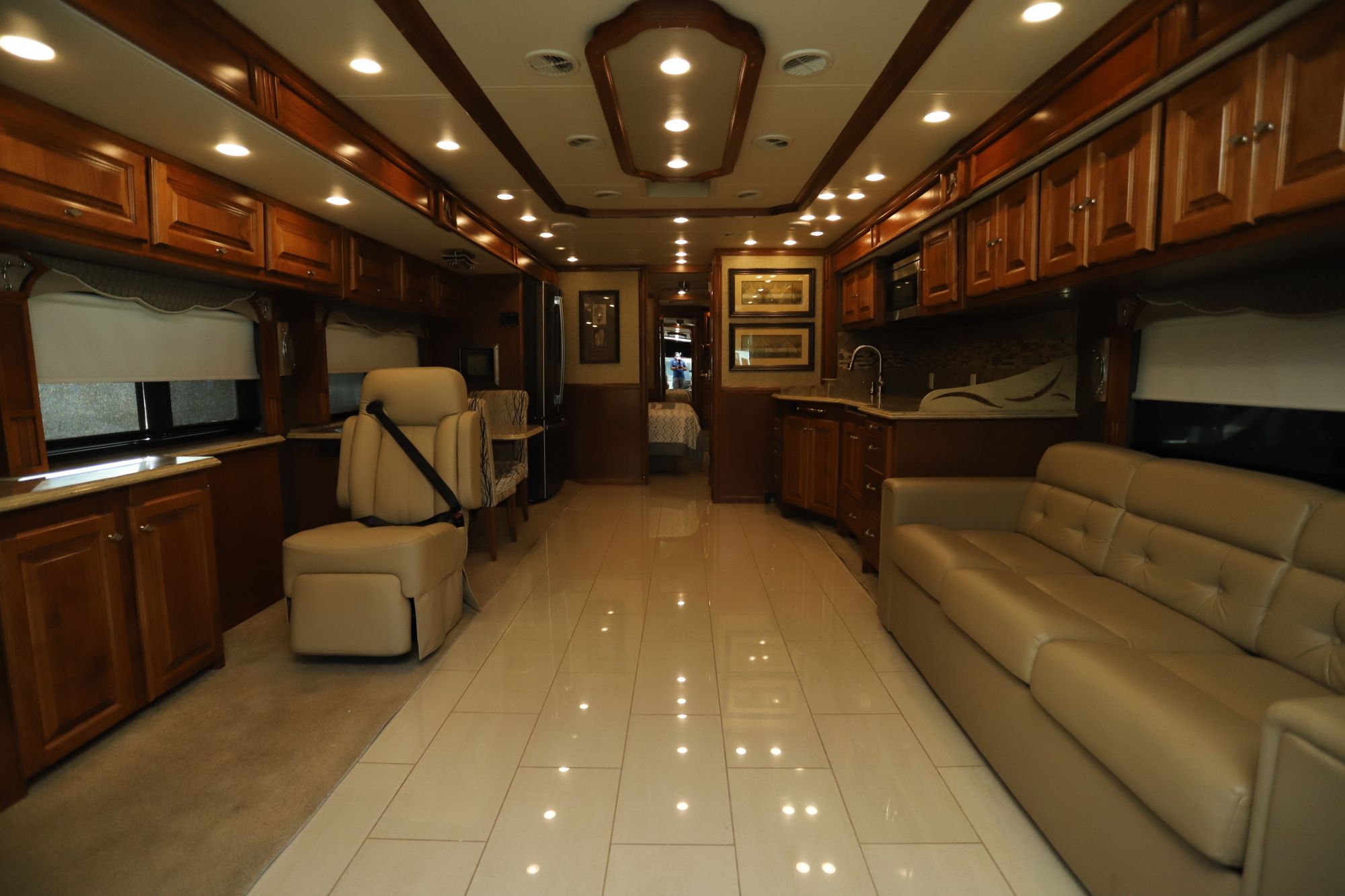 Used 2014 Tiffin Motor Homes Phaeton 42LH Class A  For Sale