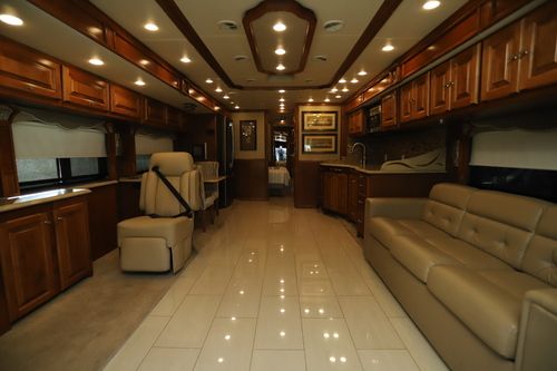 2014 Tiffin Motor Homes Phaeton 42LH