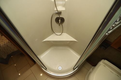 2014 Tiffin Motor Homes Phaeton 42LH