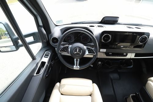 2026 Airstream Atlas AP Tommy Bahama