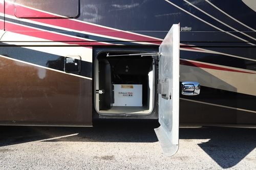 2014 Tiffin Motor Homes Phaeton 42LH