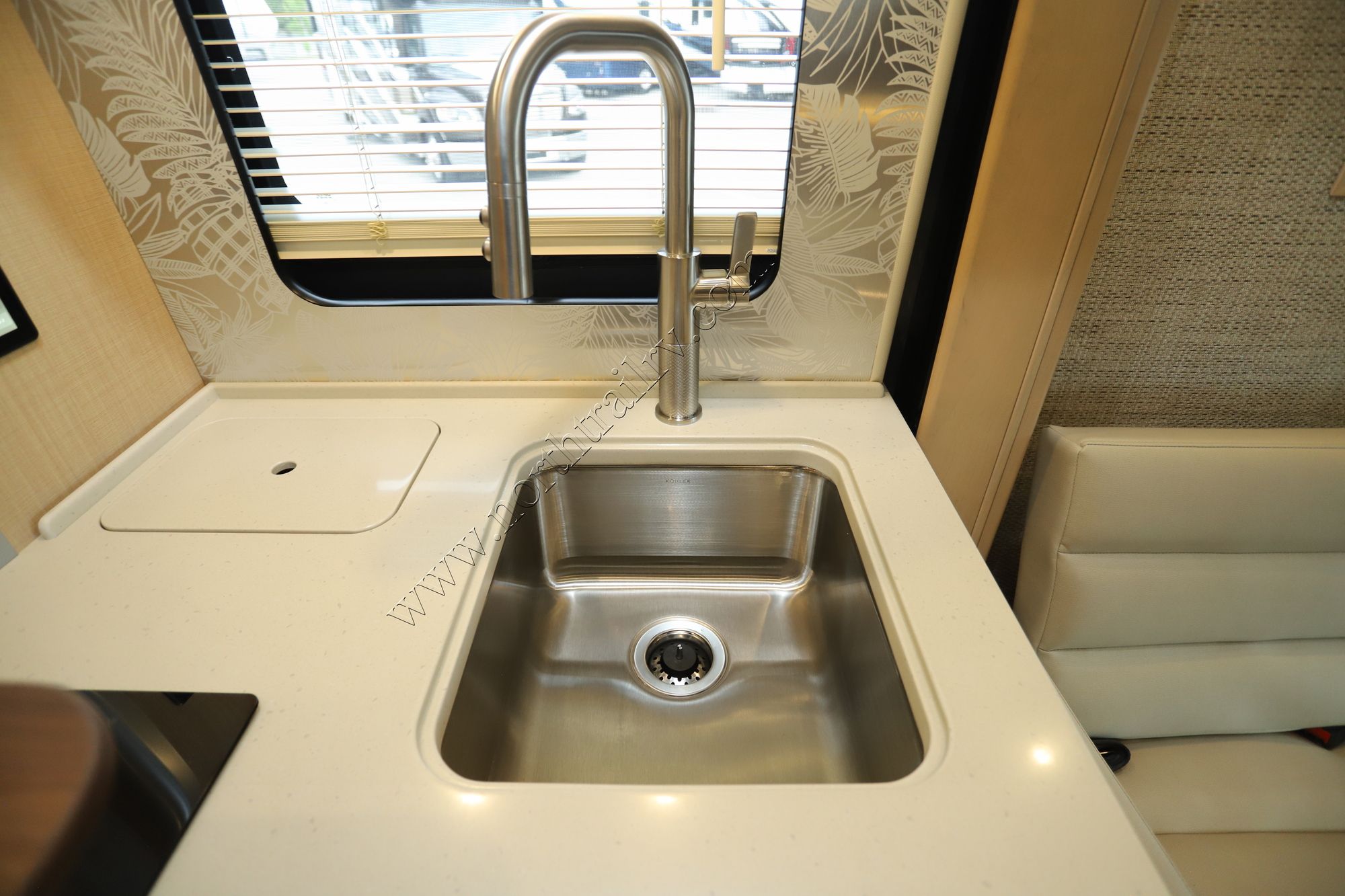 2026 Airstream Atlas AP Tommy Bahama Class C New  For Sale