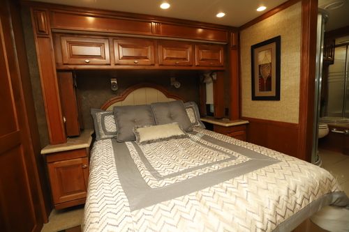 2014 Tiffin Motor Homes Phaeton 42LH