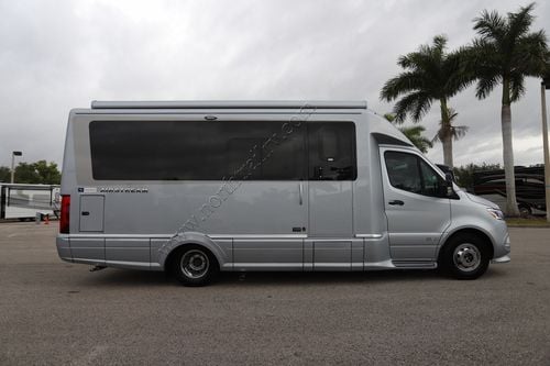 2026 Airstream Atlas AP Tommy Bahama