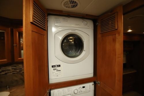 2014 Tiffin Motor Homes Phaeton 42LH