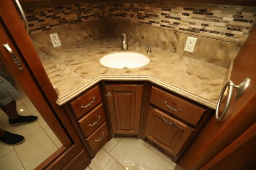 2014 Tiffin Motor Homes Phaeton 42LH