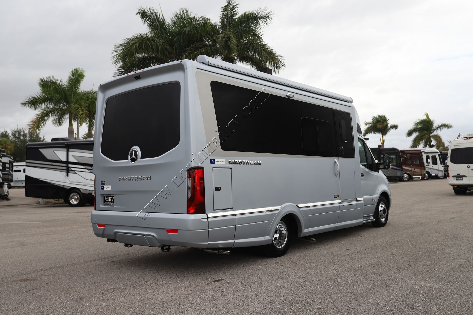 2026 Airstream Atlas AP Tommy Bahama Class C New  For Sale