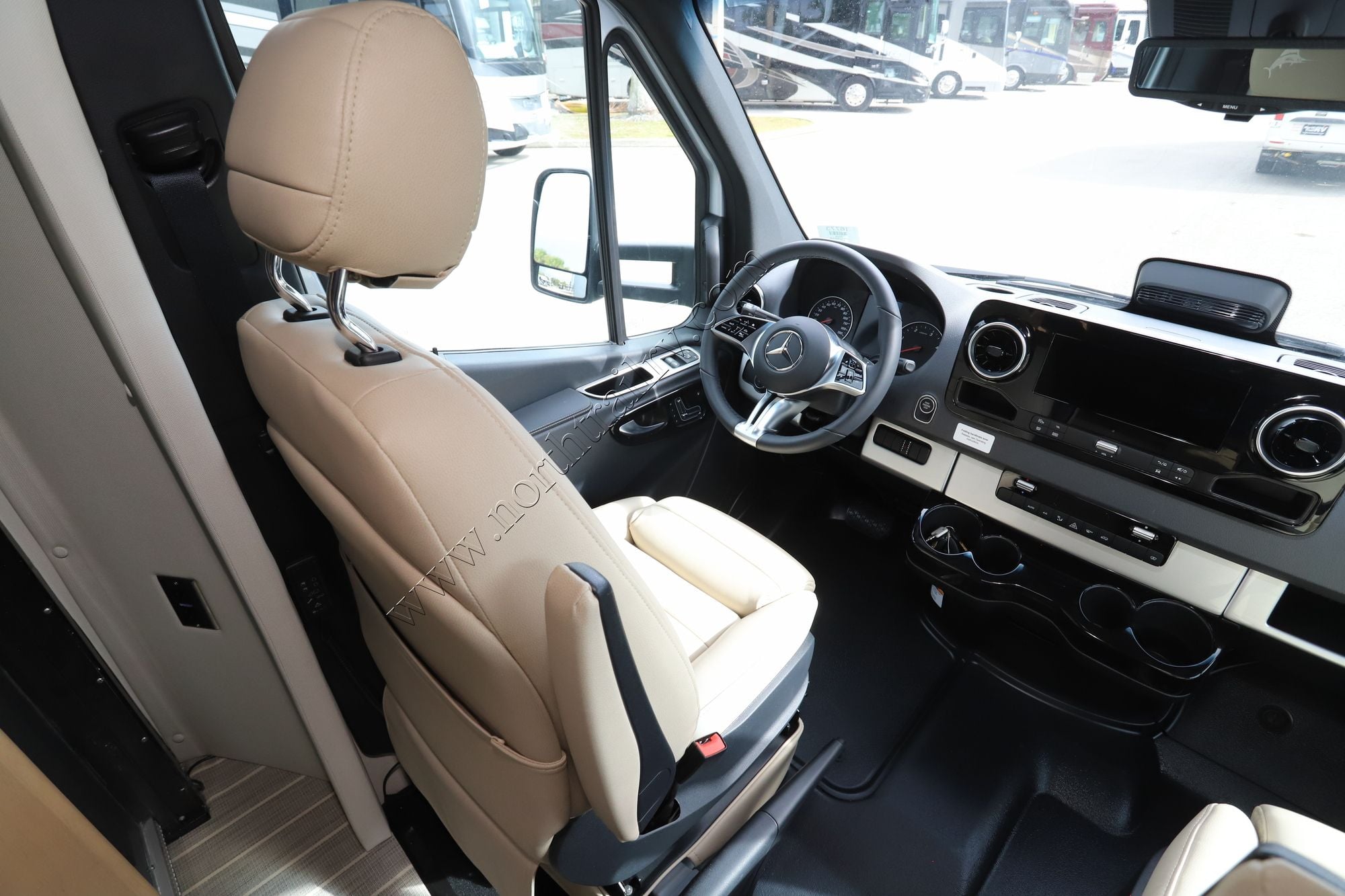 2026 Airstream Atlas AP Tommy Bahama Class C New  For Sale