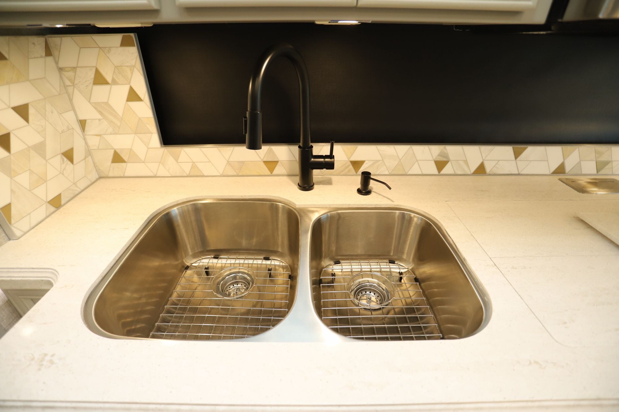 Used 2025 Tiffin Motor Homes Allegro Bus 45FP Class A  For Sale