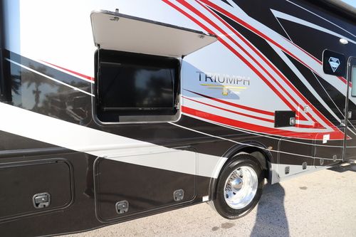 2022 Nexus Triumph 32TSC