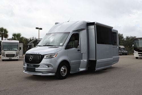 2026 Airstream Atlas AP Tommy Bahama