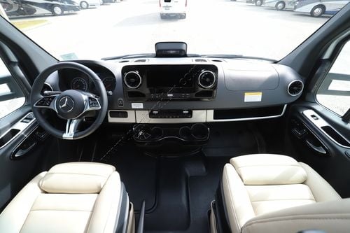 2026 Airstream Atlas AP Tommy Bahama