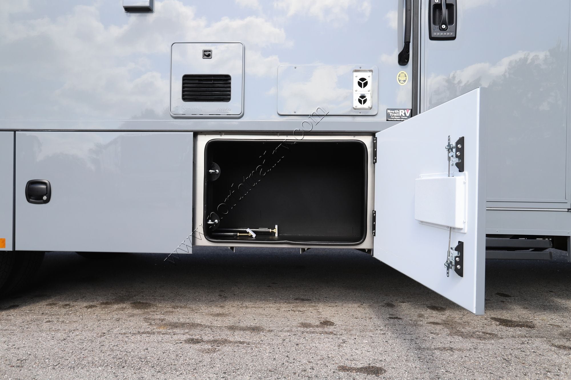 New 2026 Renegade Rv Veracruz 32VRS Super C  For Sale