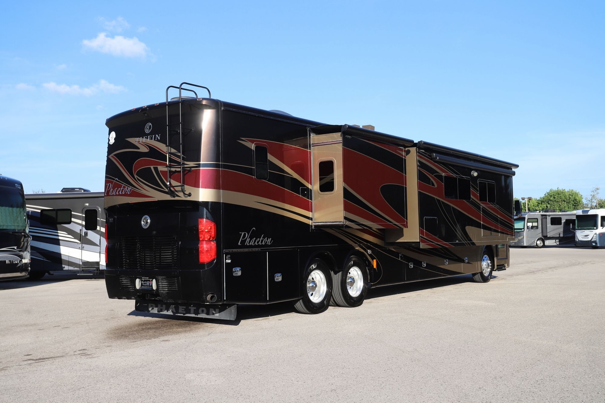 Used 2014 Tiffin Motor Homes Phaeton 42LH Class A  For Sale