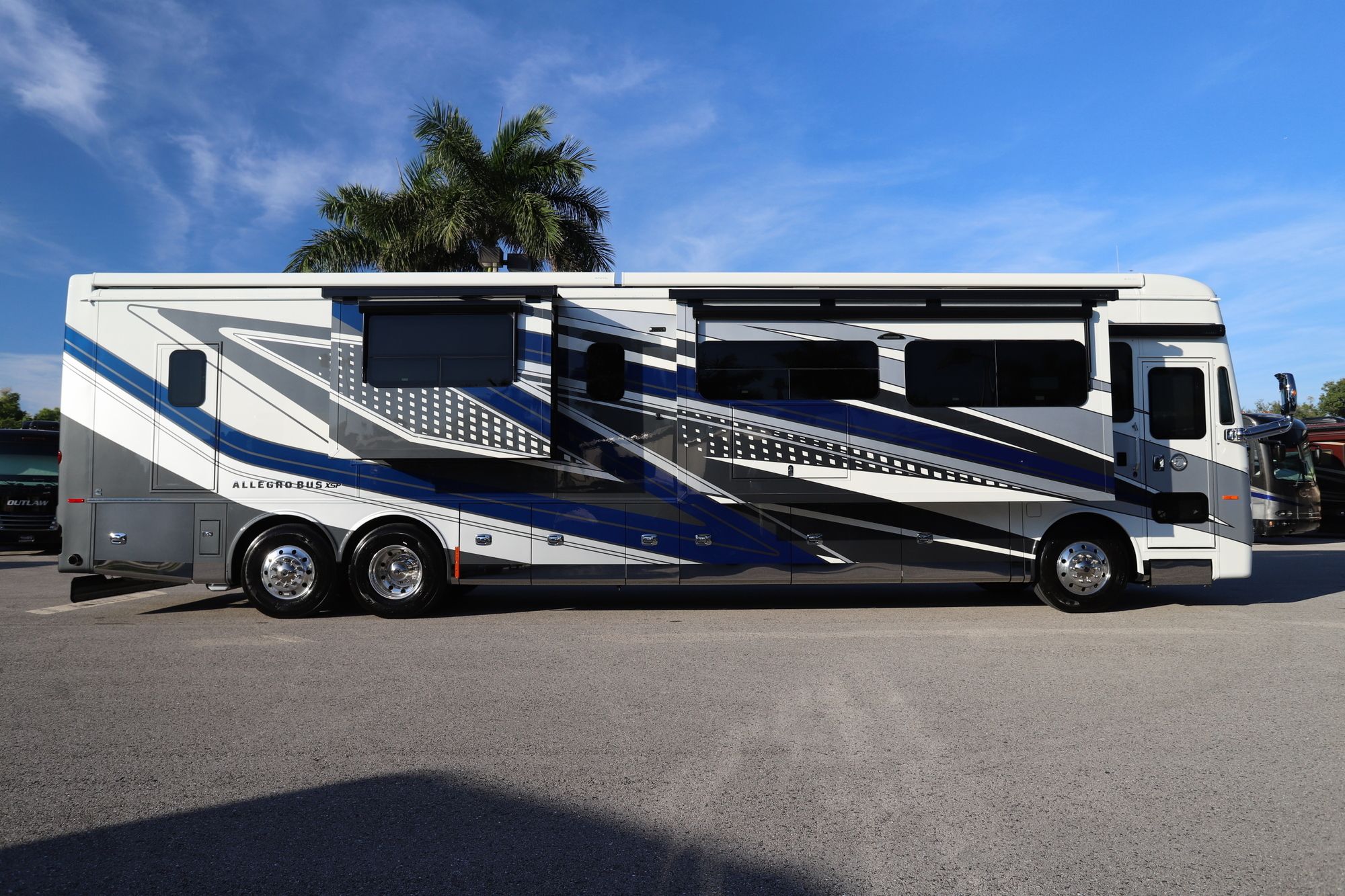 Used 2025 Tiffin Motor Homes Allegro Bus 45FP Class A  For Sale