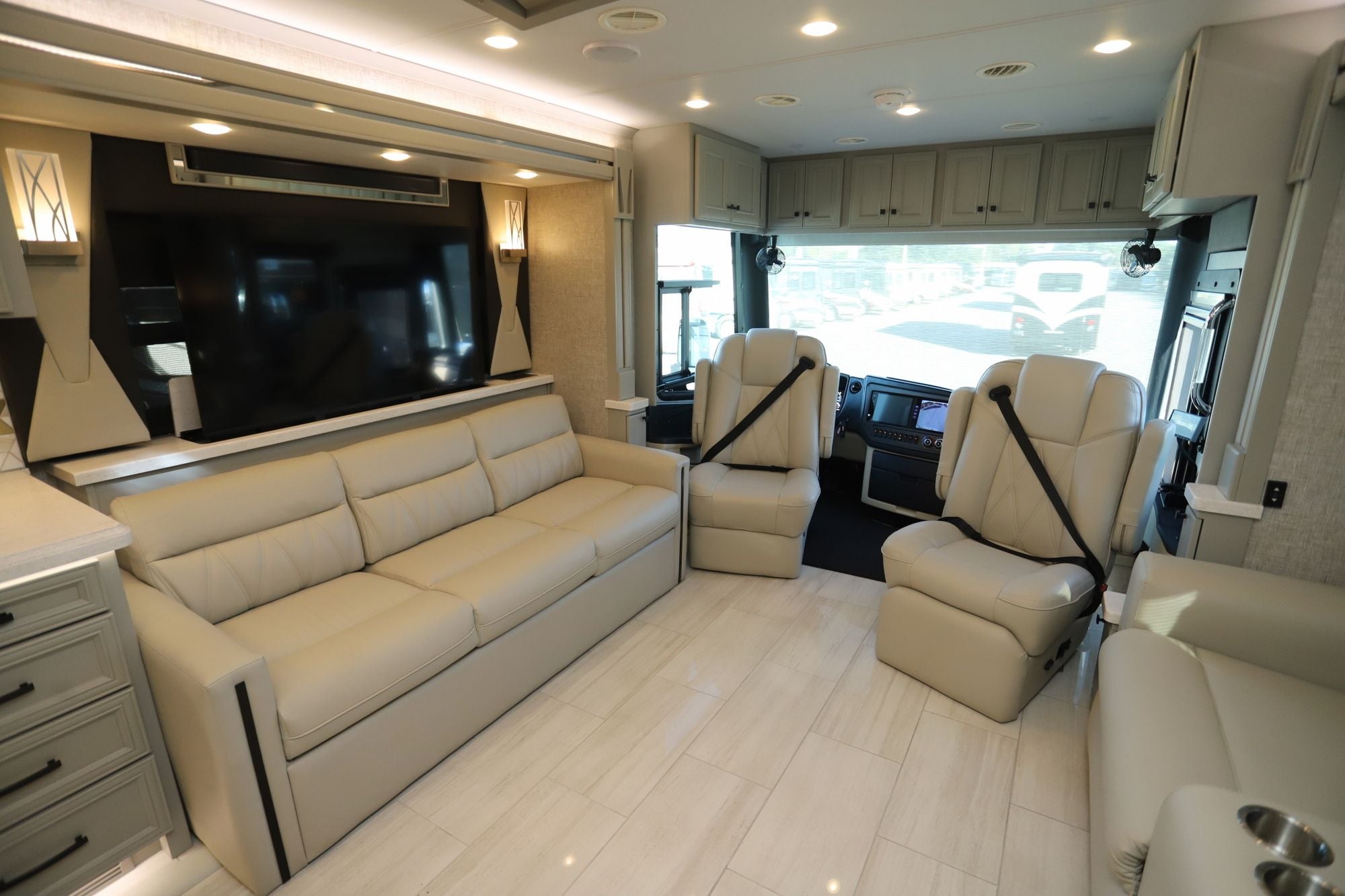 Used 2025 Tiffin Motor Homes Allegro Bus 45FP Class A  For Sale